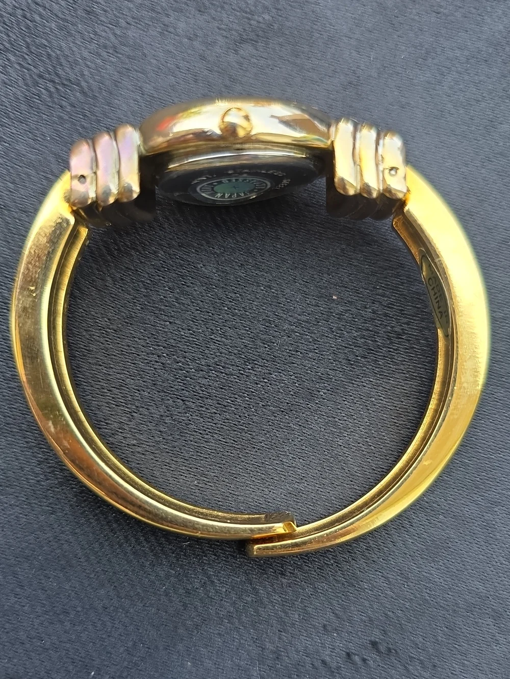 Elegant Solitaire Gold Tone Bangle Watch - Vintage Style
